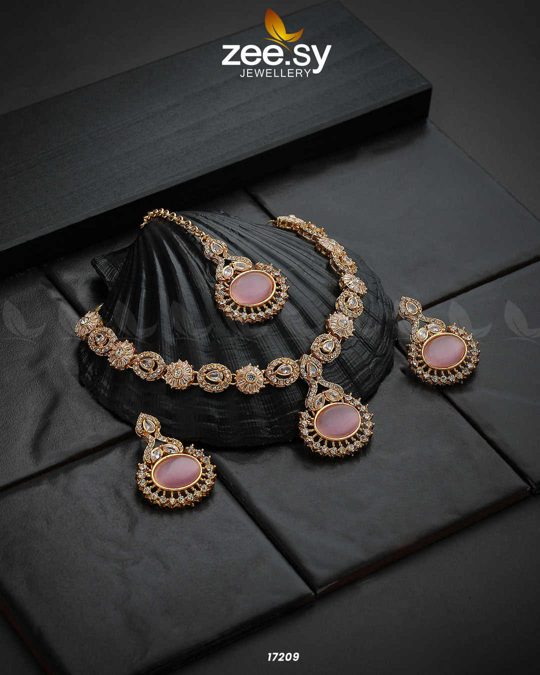Zirconic Starburst Necklace - Libasekhas