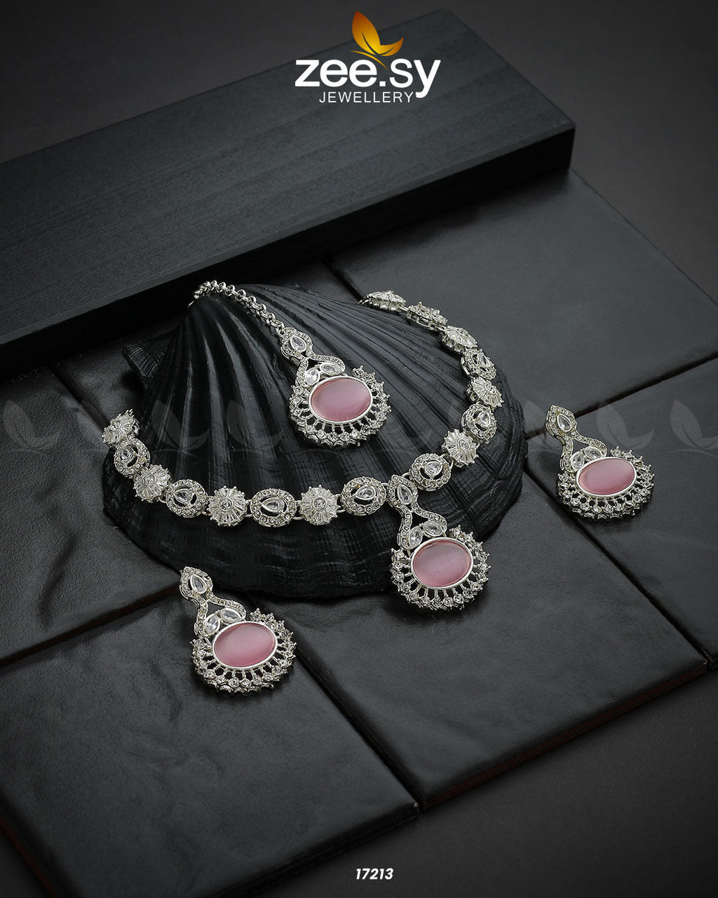 Zirconic Starburst Necklace - Libasekhas
