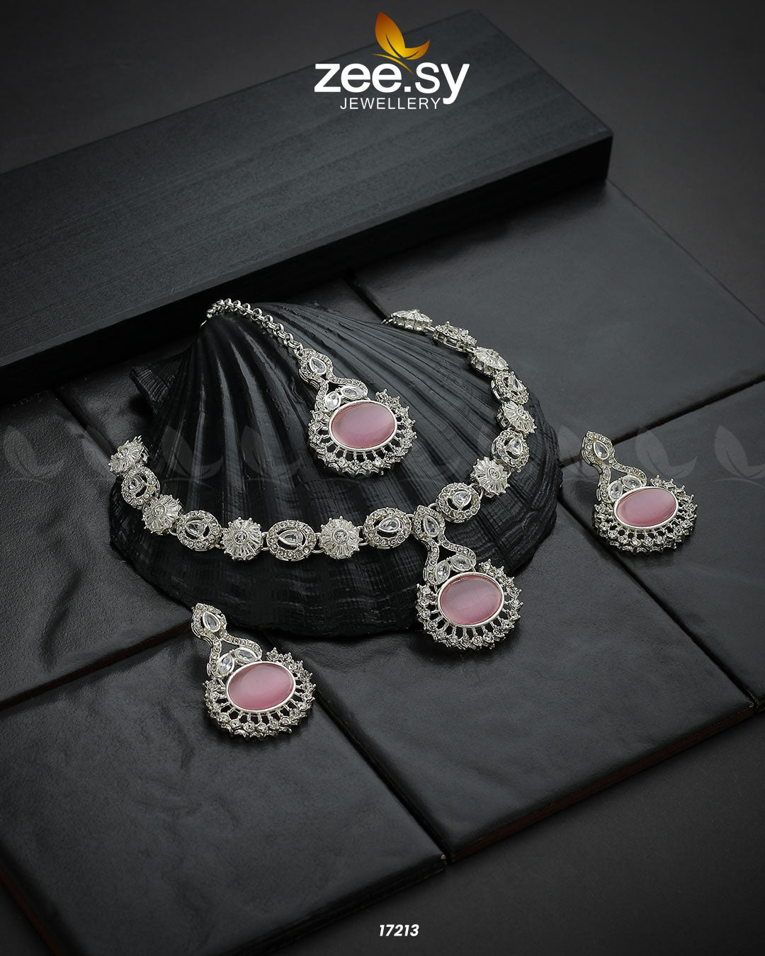 Zirconic Starburst Necklace - Libasekhas