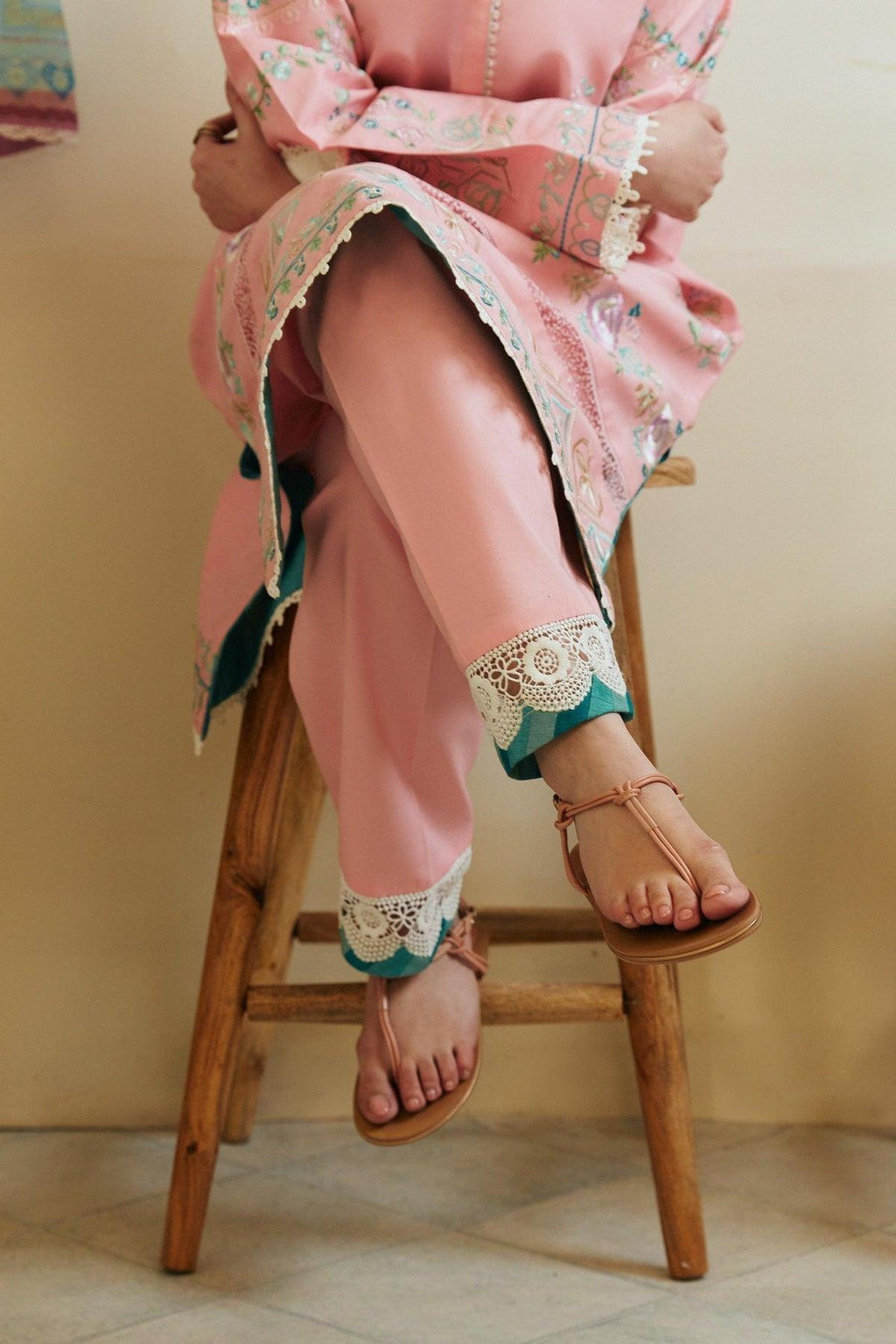 Zara Shahjahan - Zoya 8A - Riwayat-e-khas