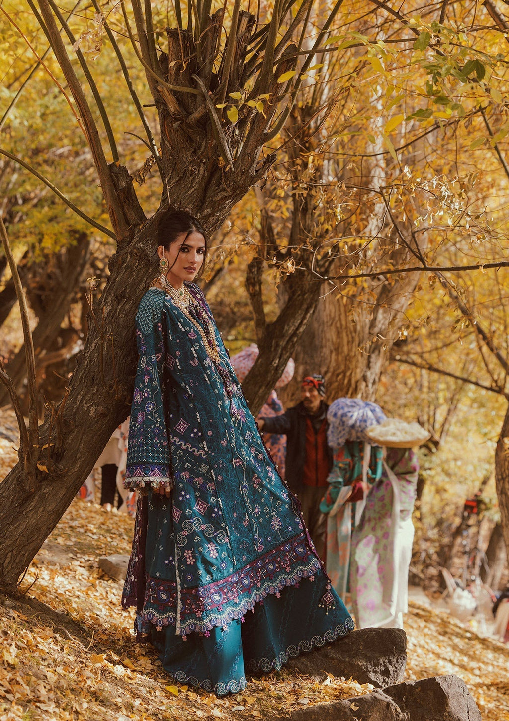 Aik Atelier | Lawn 26 | LOOK 02