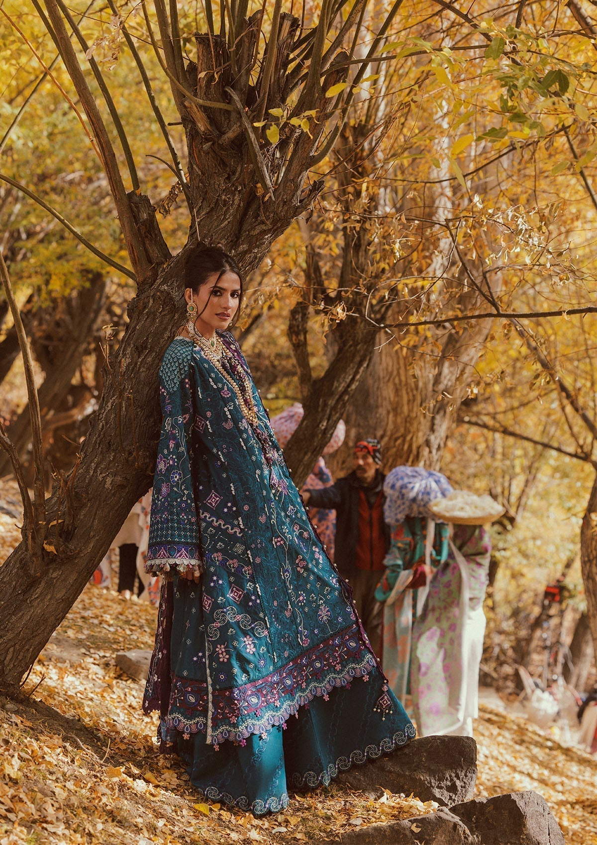 Aik Atelier | Lawn 26 | LOOK 02