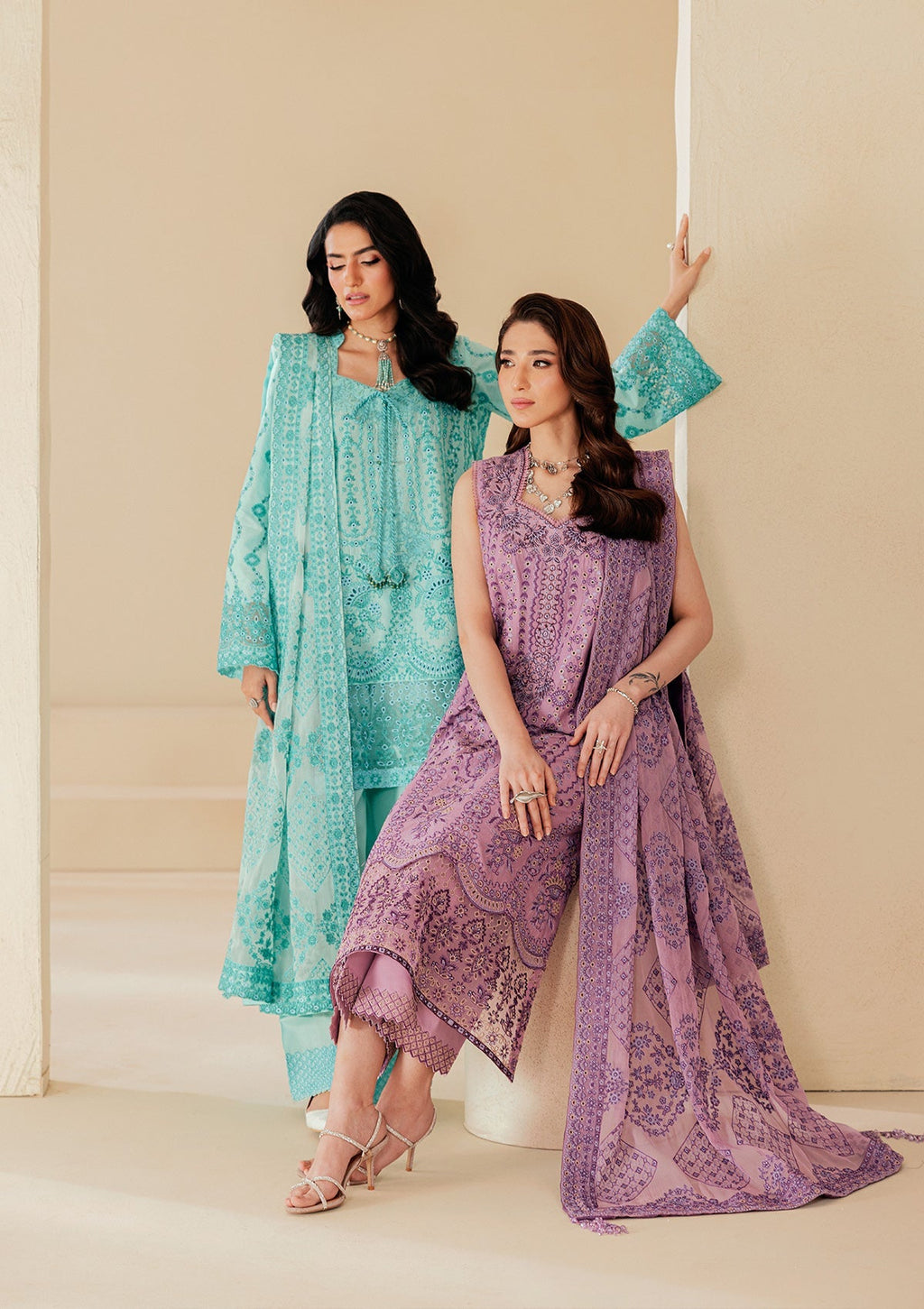 Aik Atelier | Lawn 26 Vol 2 | Look B2605A - 4