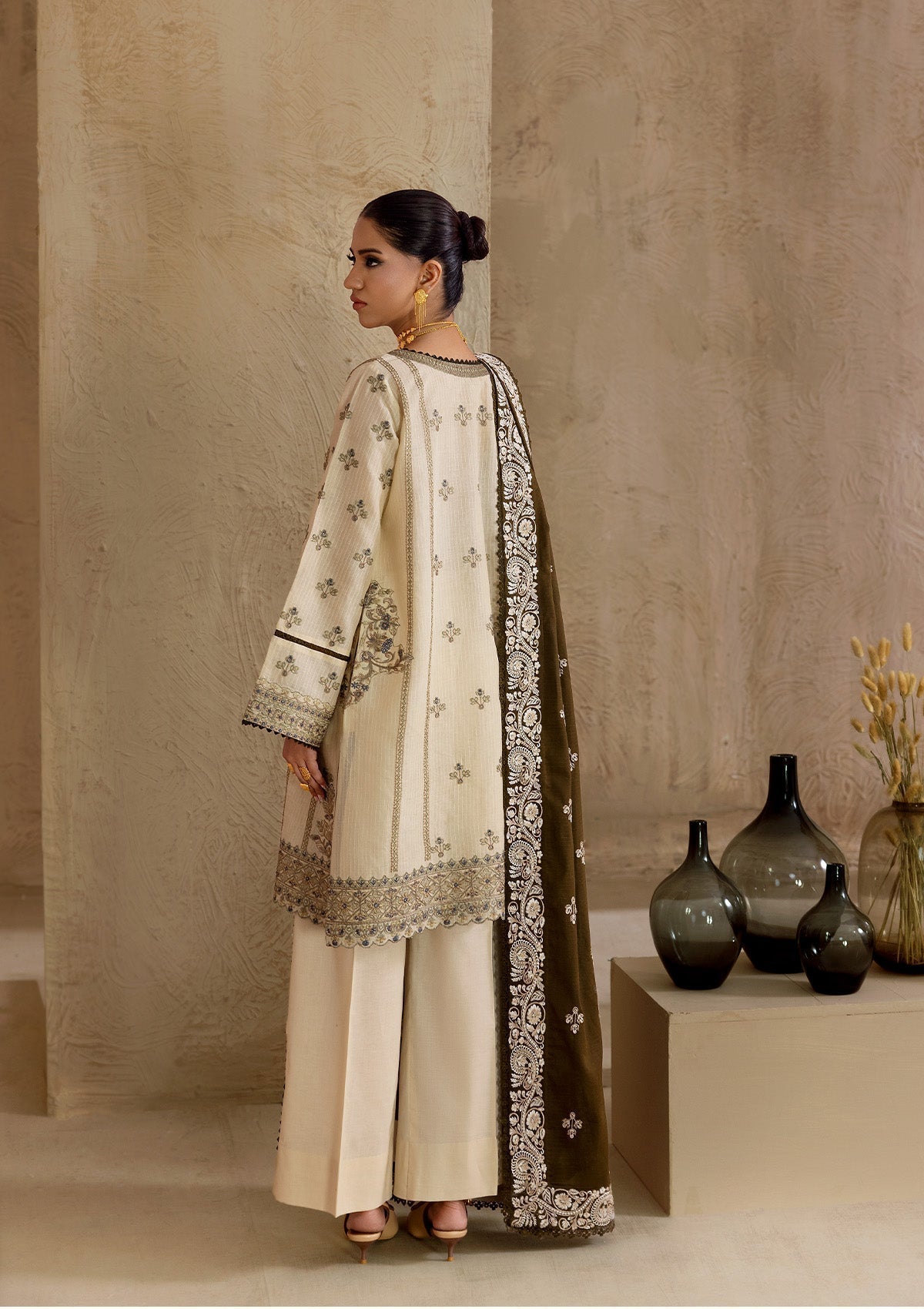 Aik Atelier | RTW 25 | LOOK 02