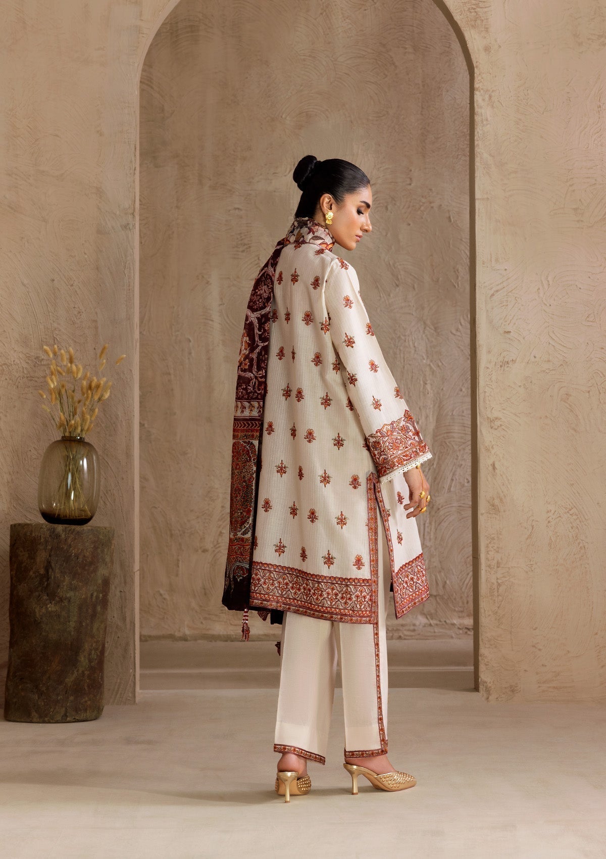 Aik Atelier | RTW 25 | LOOK 04