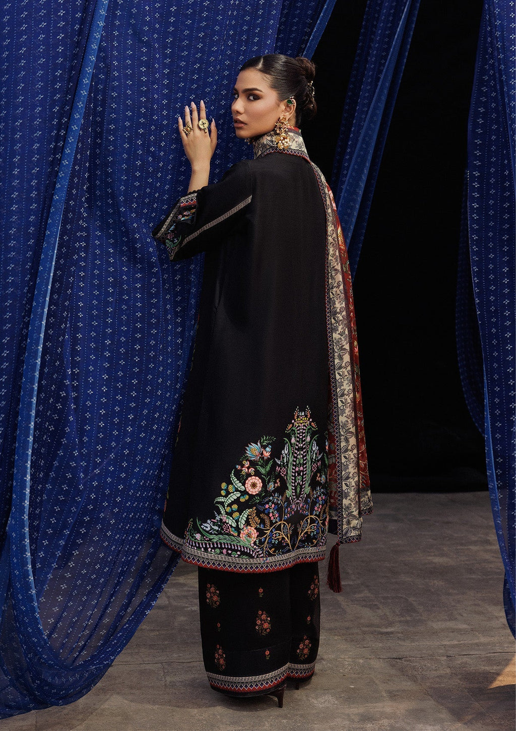 Aik Atelier | Roz Khaddar | AIK ROZ '25 D2 - LOOK 01