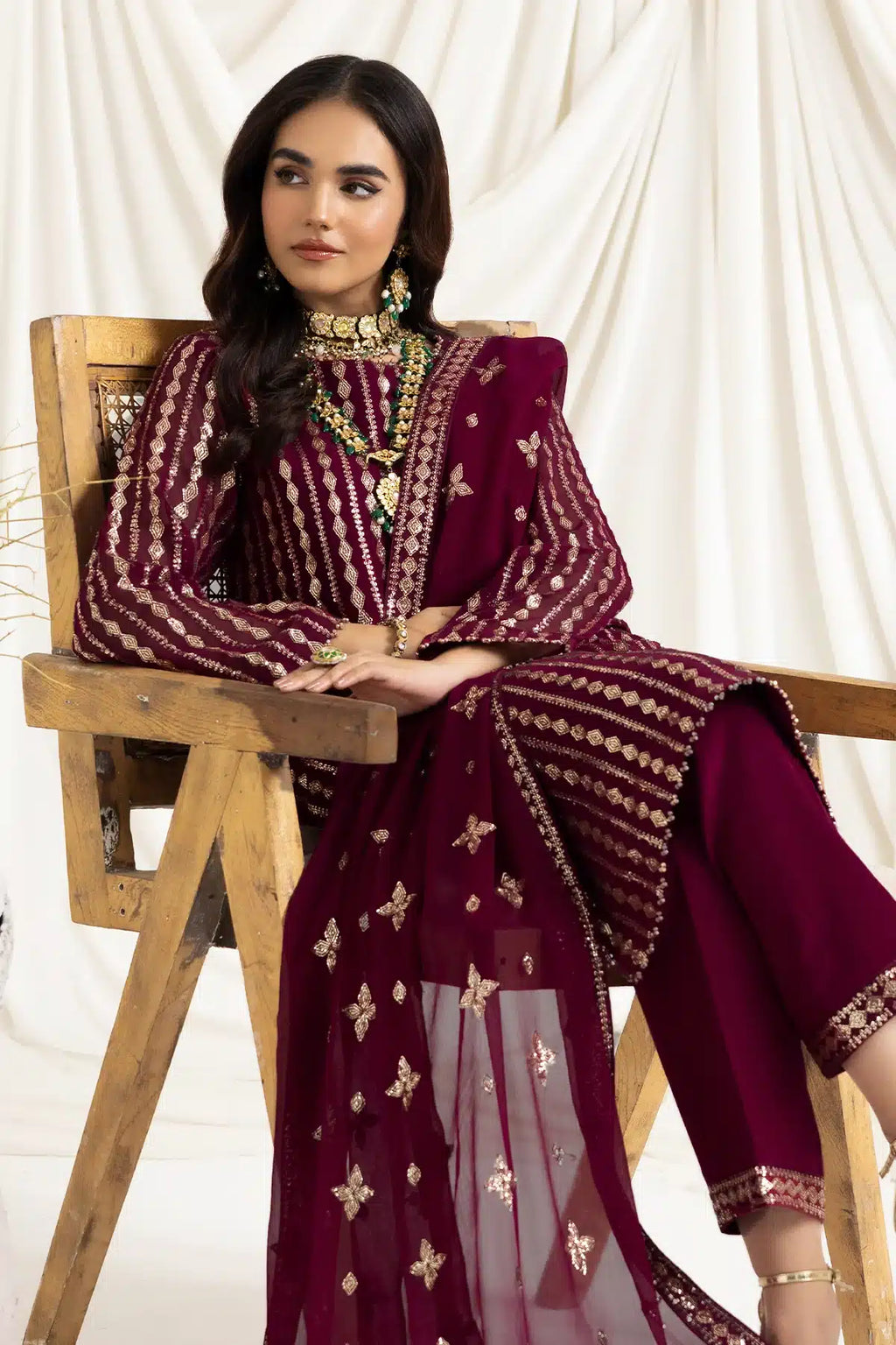 Alizeh | Dua Formals 23 | DUA-V02D03A-AYSAL(MAGENTA) - House Of Anaya