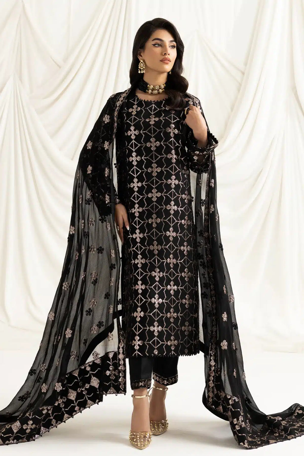 Alizeh | Dua Formals 23 | DUA-V02D04A-NAZIK(Black) - House Of Anaya