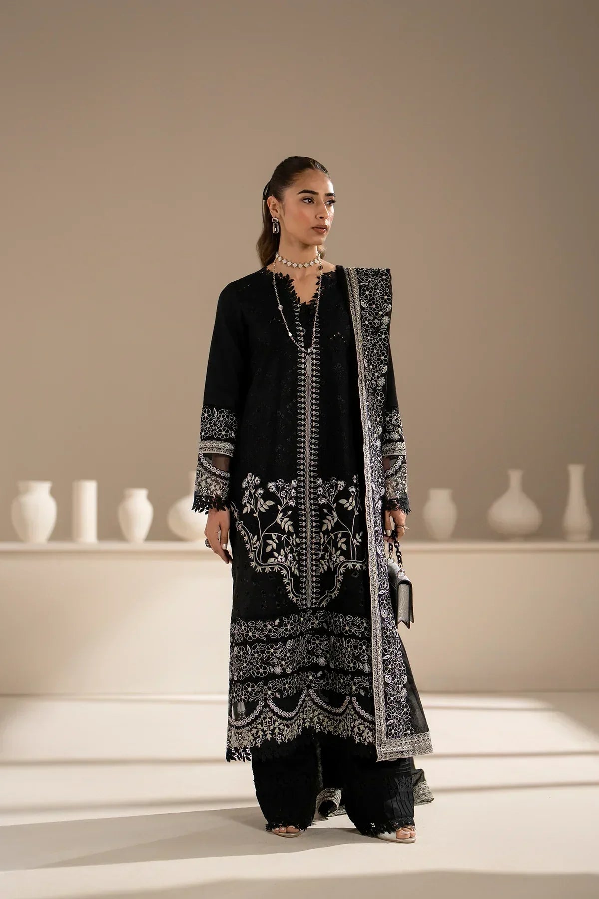 Azzal | Aghaaz Luxury Lawn | Siyah - Riwayat-e-Khas