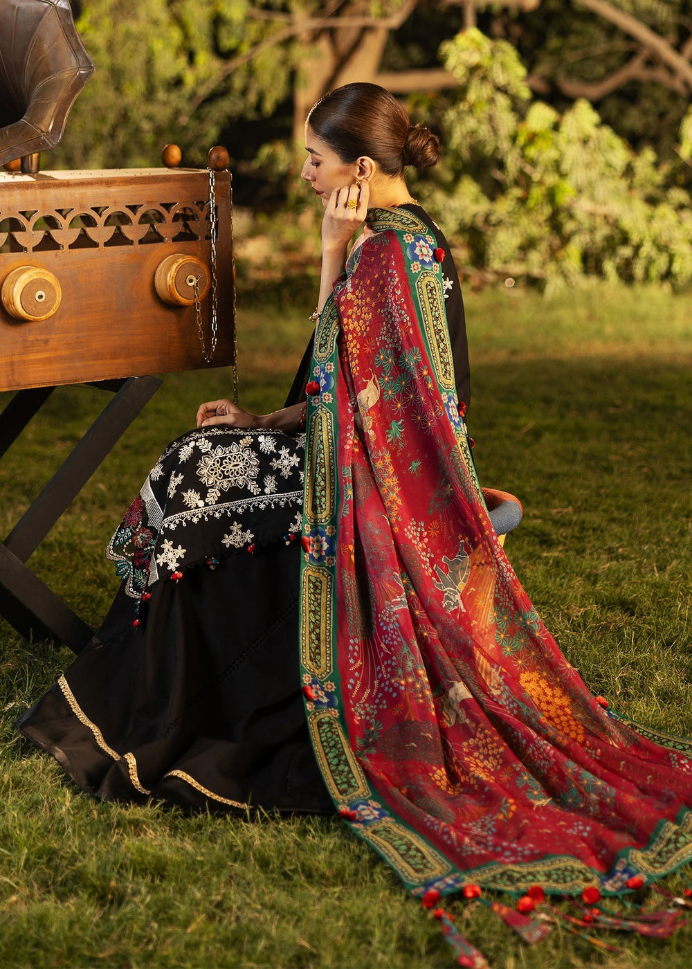 Sadaf Fawad Khan | Siraa Lawn 25 | PALM ISLAND - A - Riwayat-e-Khas
