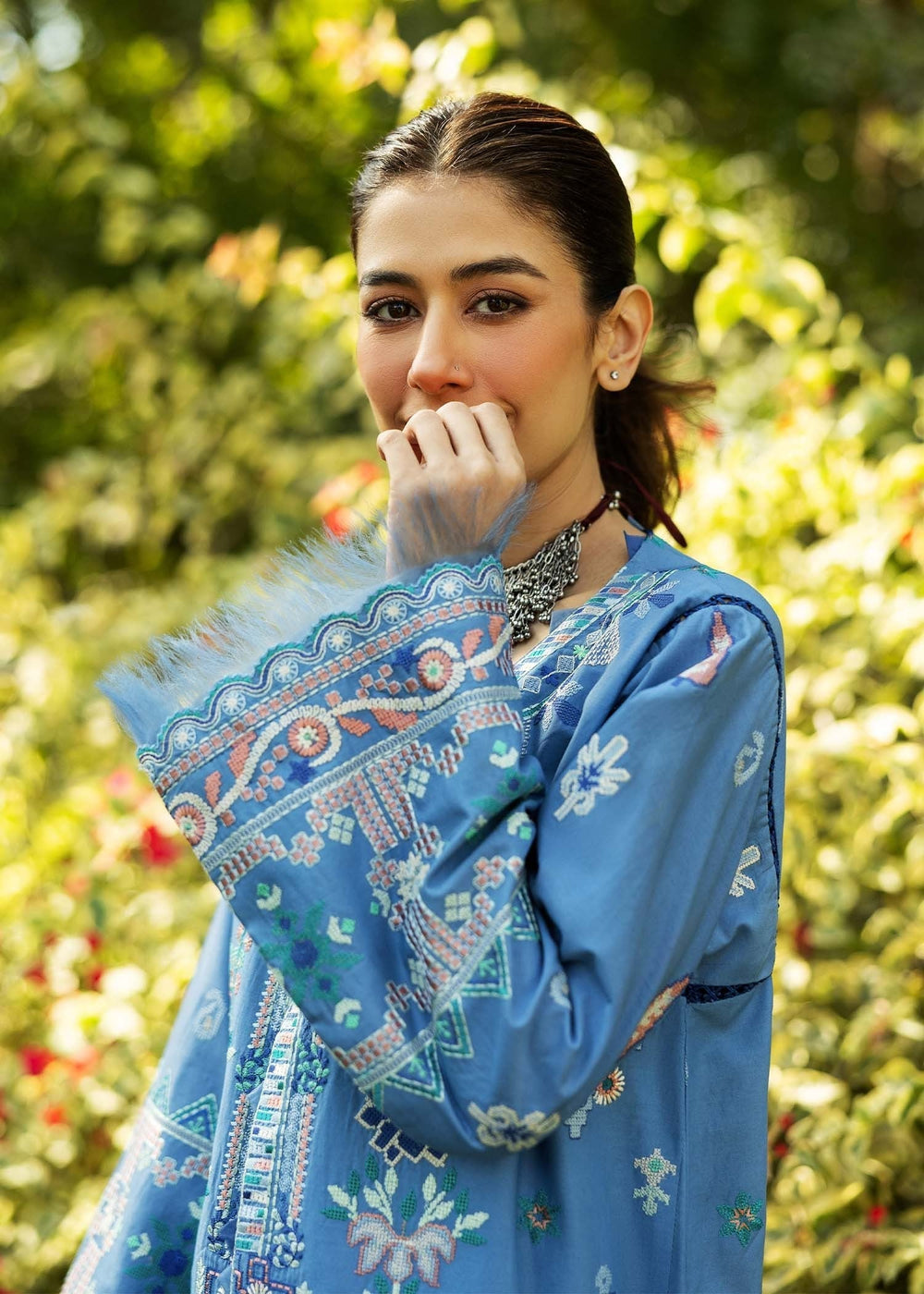 Sadaf Fawad Khan | Siraa Lawn 25 | WISTERIA - A - Riwayat-e-Khas