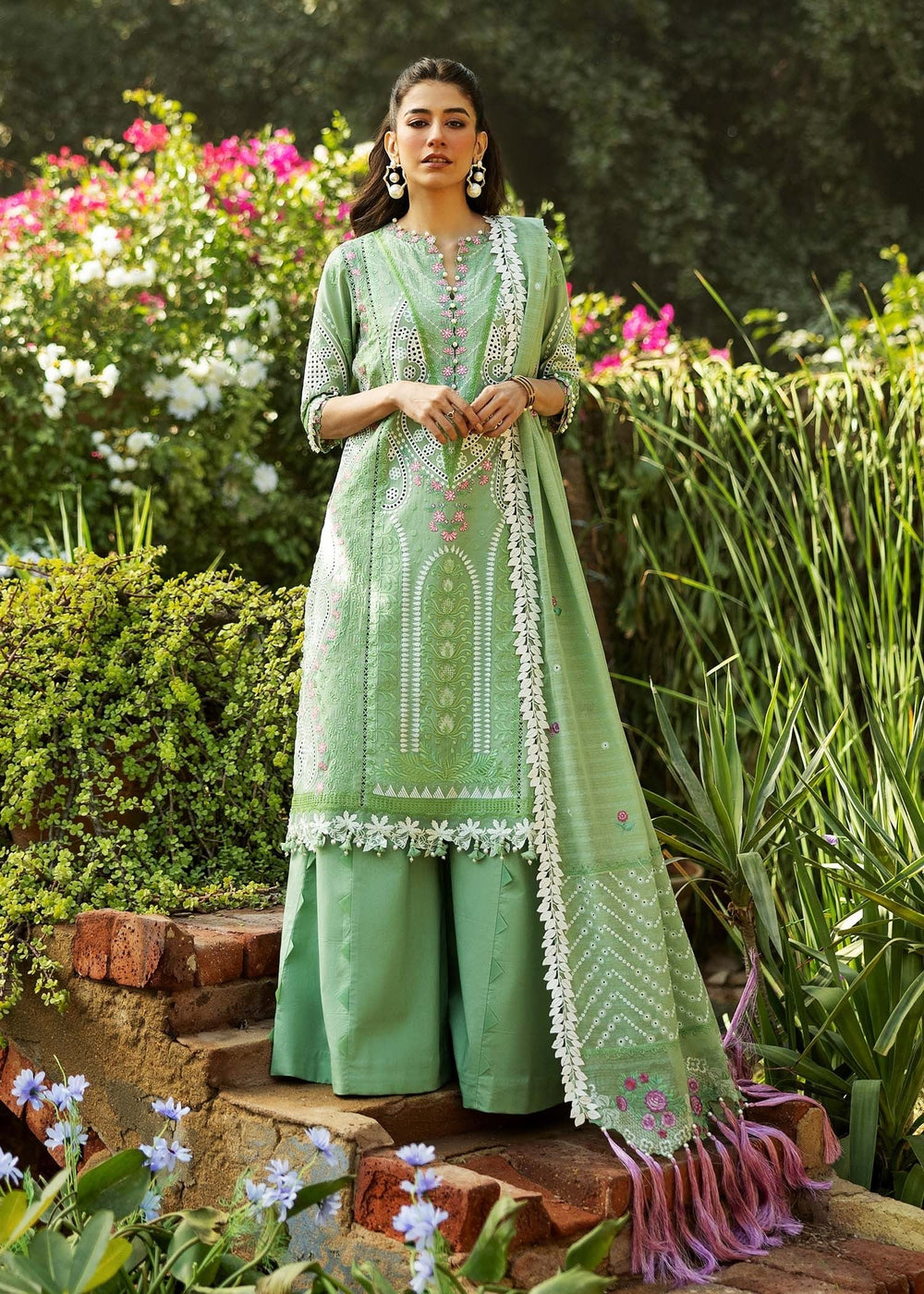 Sadaf Fawad Khan | Siraa Lawn 25 | FRENCH HEARTS - A - Riwayat-e-Khas