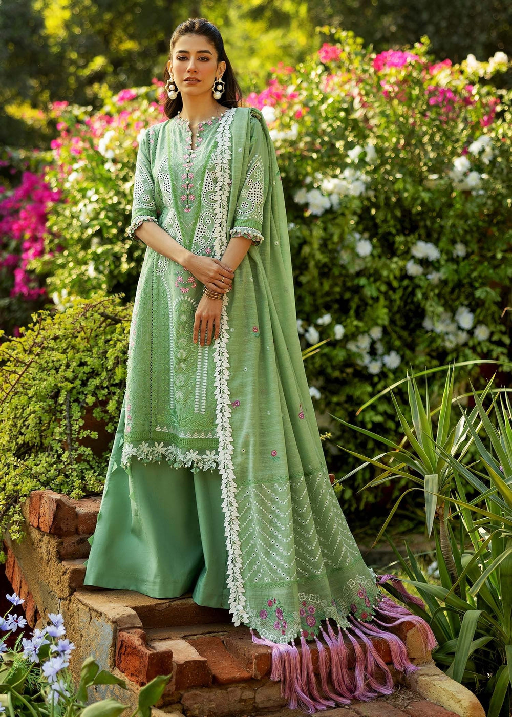 Sadaf Fawad Khan | Siraa Lawn 25 | FRENCH HEARTS - A - Riwayat-e-Khas