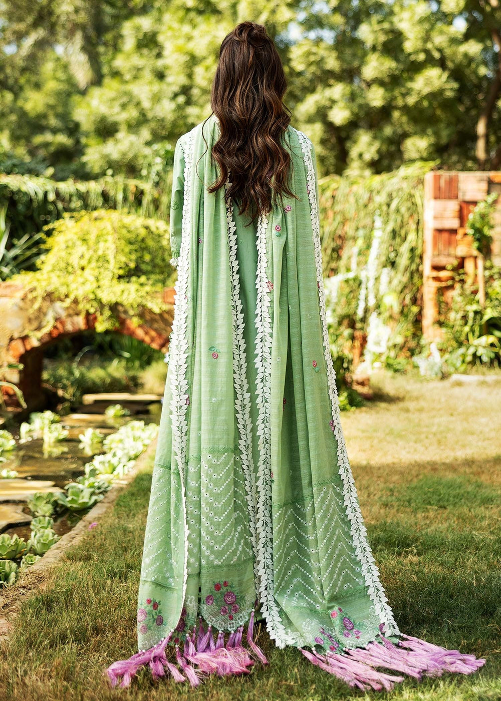 Sadaf Fawad Khan | Siraa Lawn 25 | FRENCH HEARTS - A - Riwayat-e-Khas