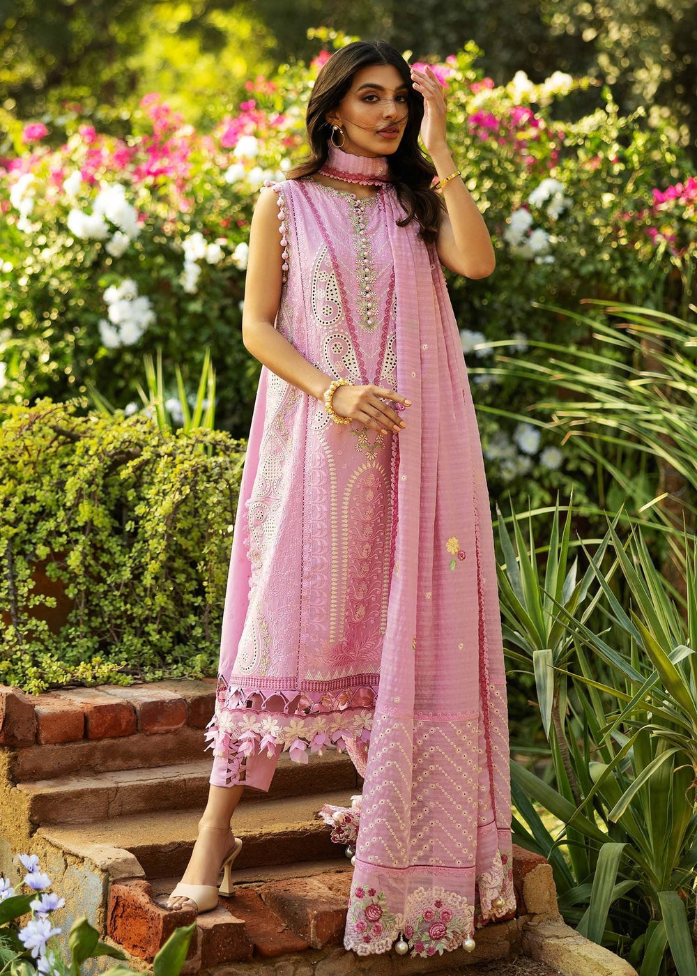 Sadaf Fawad Khan | Siraa Lawn 25 | FRENCH HEARTS - B - Riwayat-e-Khas