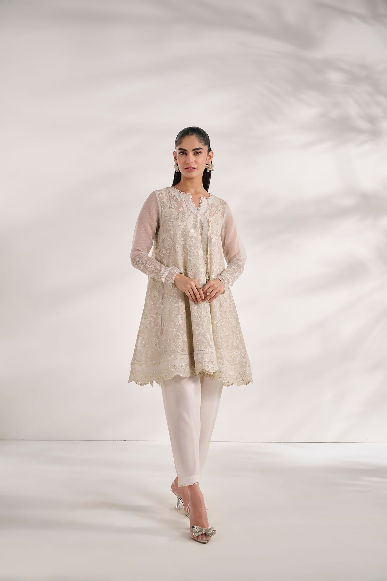 Dhanak | Signature Pret | WHITE 2PCS EMBROIDERED KURTA WITH TROUSER