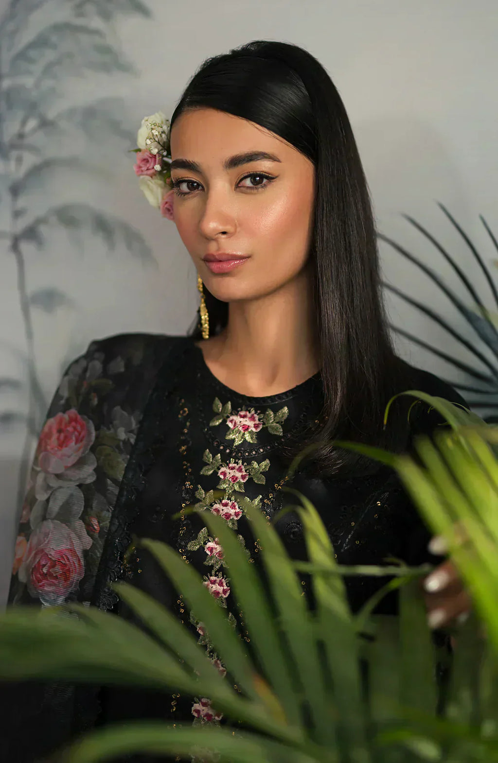 Emaan Adeel | Ayra Luxury Lawn 24 | AR-05 - House Of Anaya