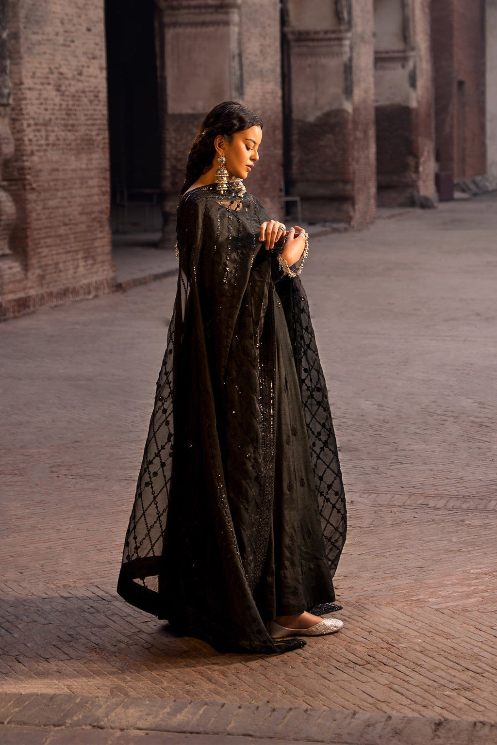 Erum Khan | Shezadian Luxe Formals | Mumtaz - House Of Anaya