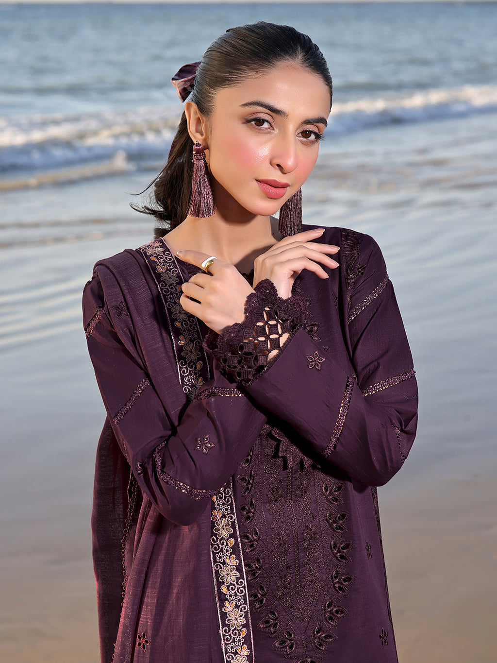 Izel | Saahil Signature Lawn 24 | CAIA - House Of Anaya