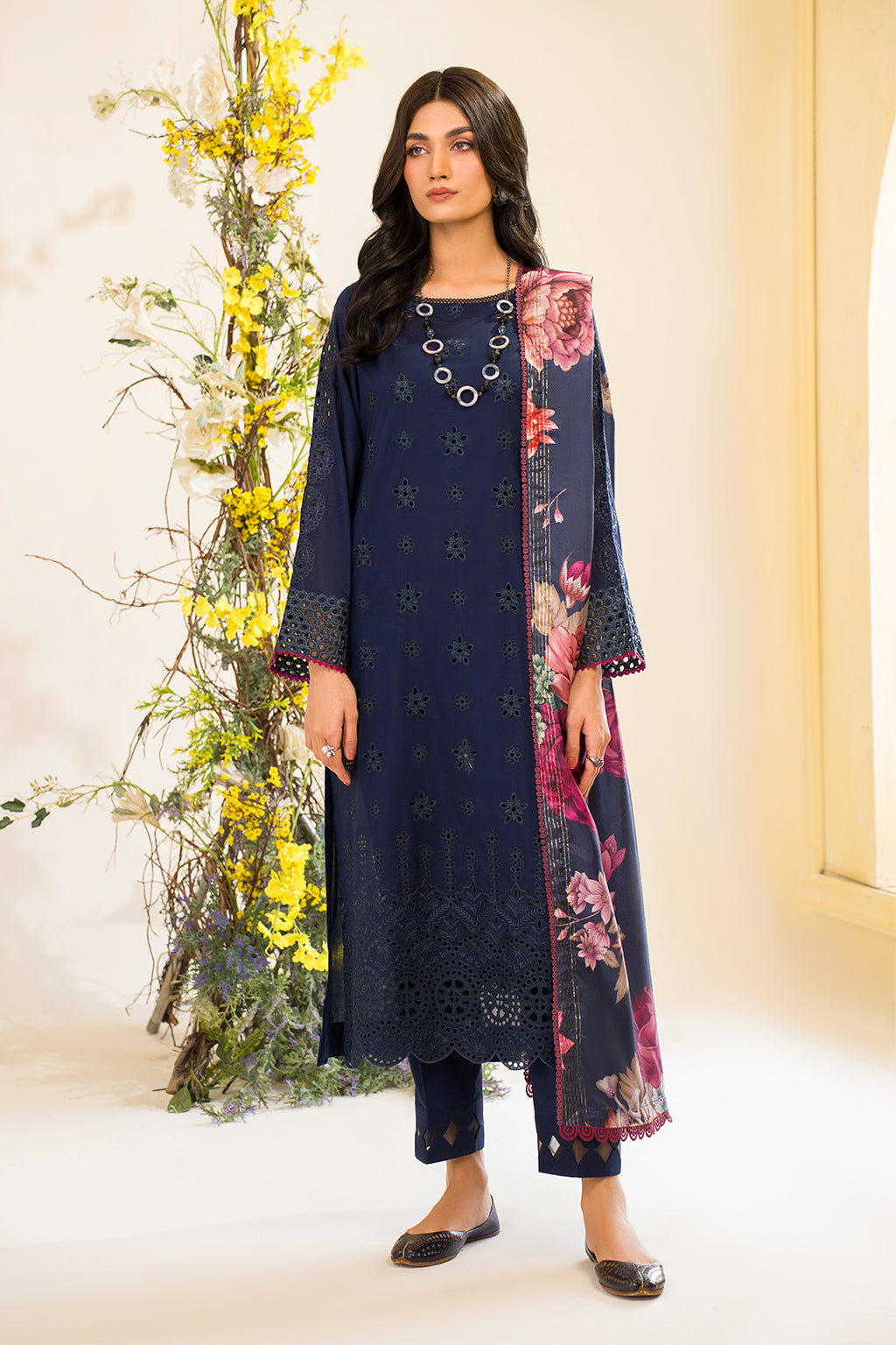Iznik | Lawnkari 24 | UE-163 BLOOMEASE - House Of Anaya