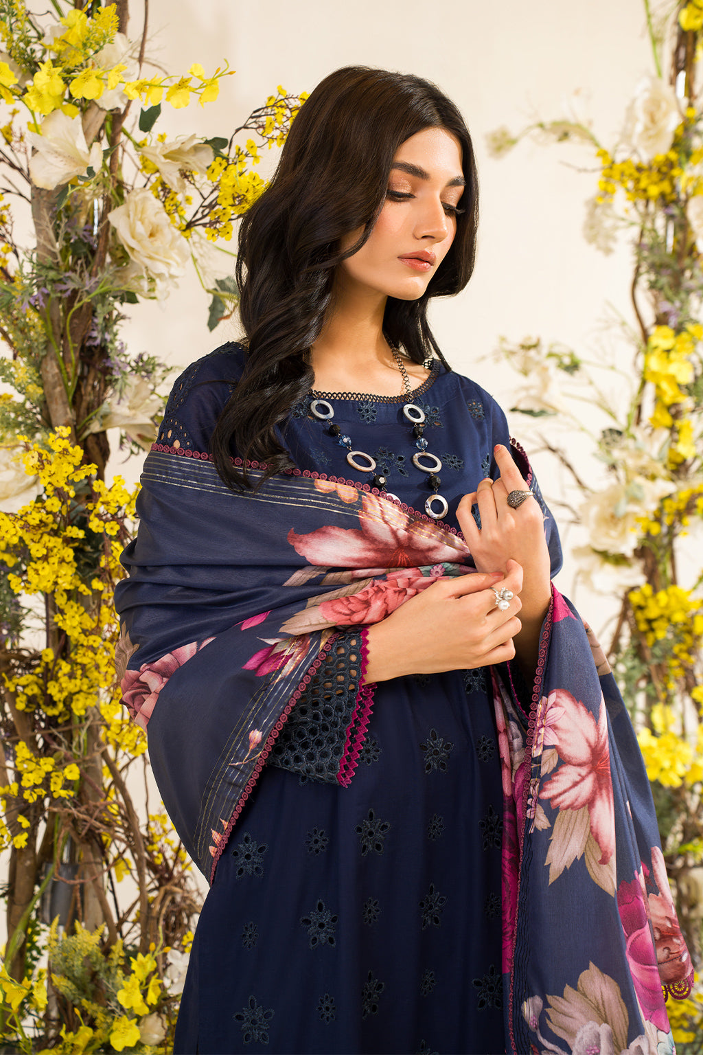 Iznik | Lawnkari 24 | UE-163 BLOOMEASE - House Of Anaya