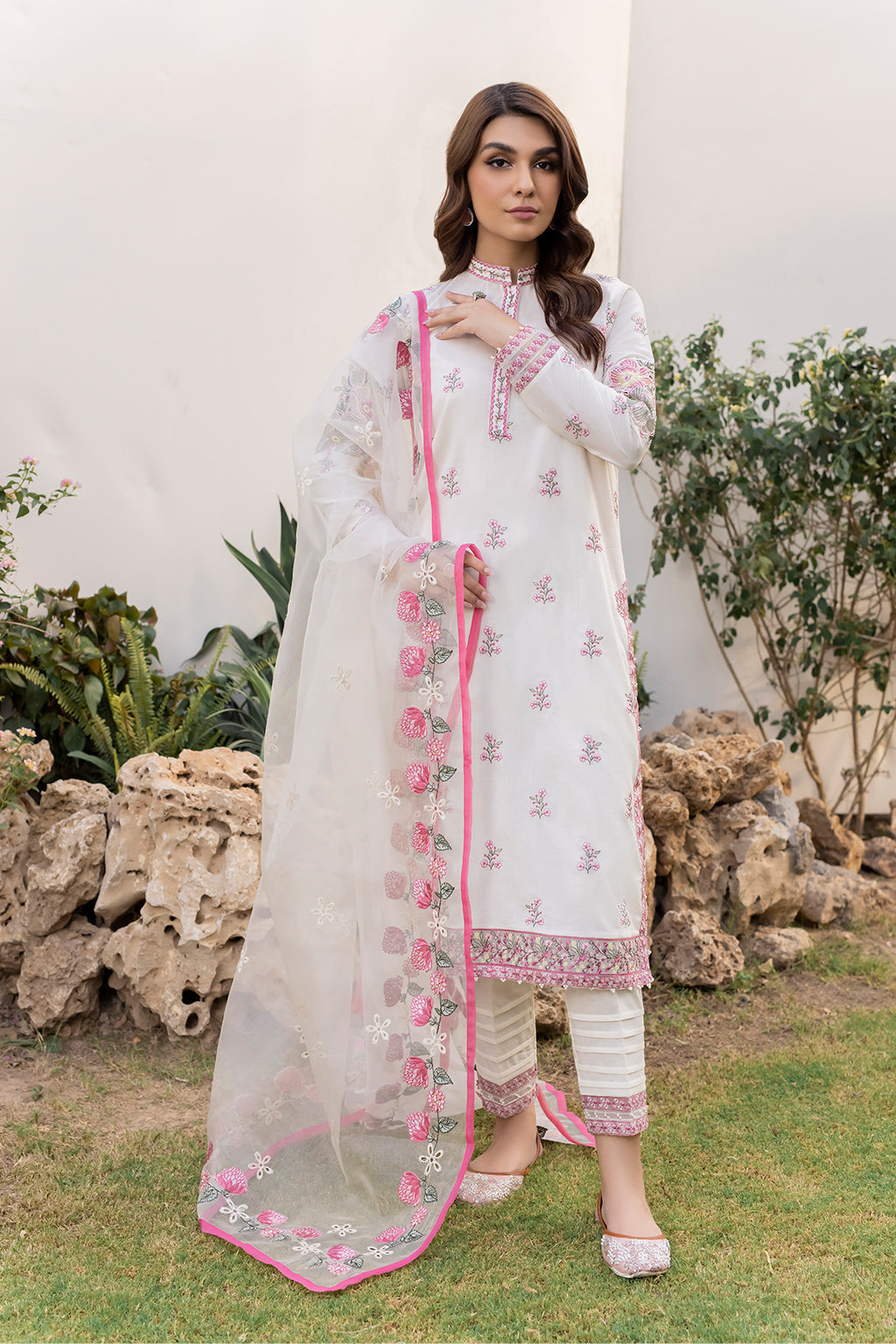 Iznik | Lawnkari 24 | UE-157 CANDYTUFT - House Of Anaya