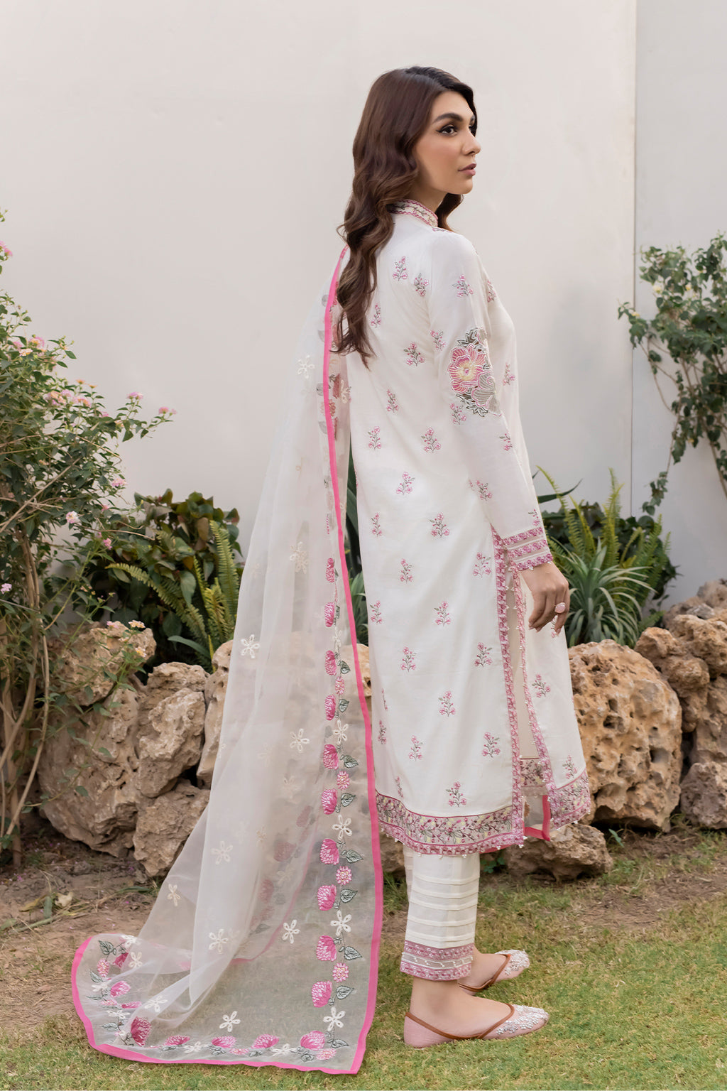 Iznik | Lawnkari 24 | UE-157 CANDYTUFT - House Of Anaya