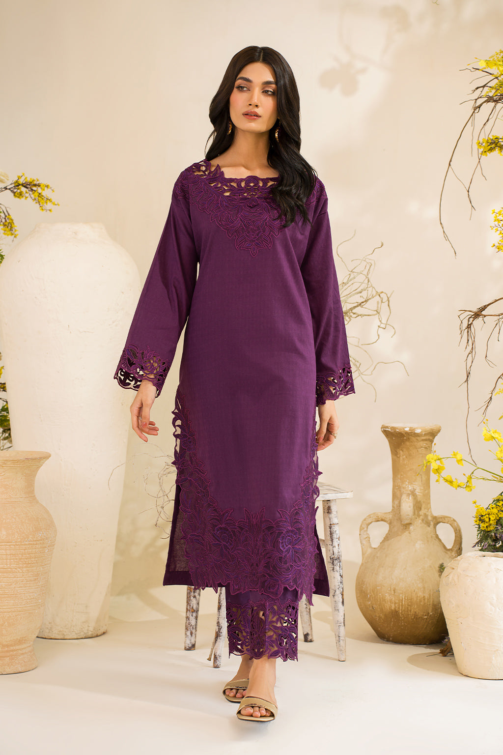 Iznik | Lawnkari 24 | UE-209 QUAGMIRE - House Of Anaya
