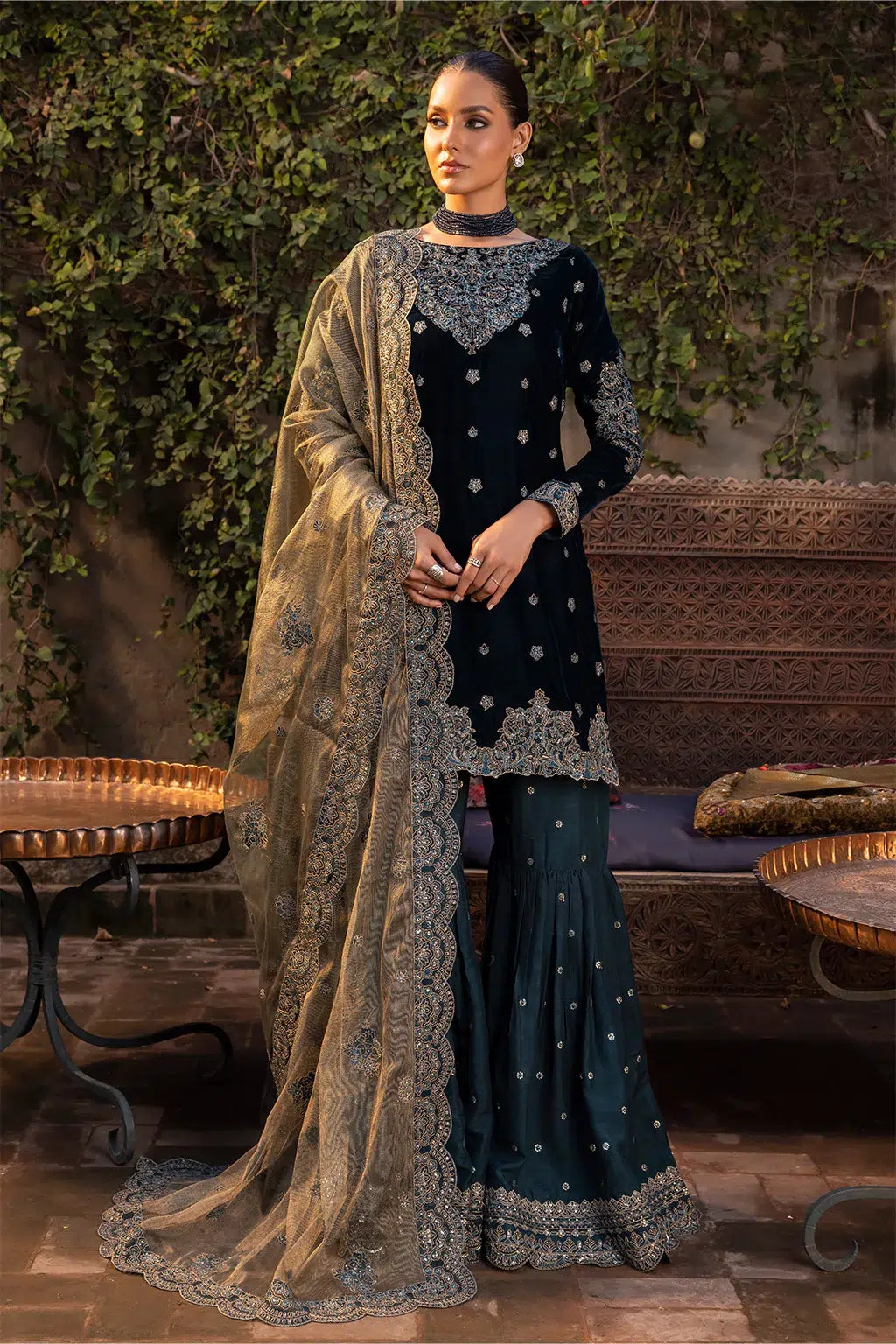 Iznik | Festive Velvet 23 | IV-34 DARYA - House Of Anaya