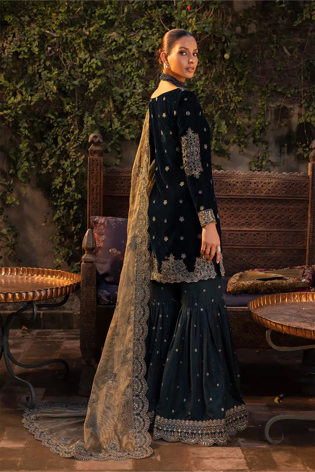 Iznik | Festive Velvet 23 | IV-34 DARYA - House Of Anaya