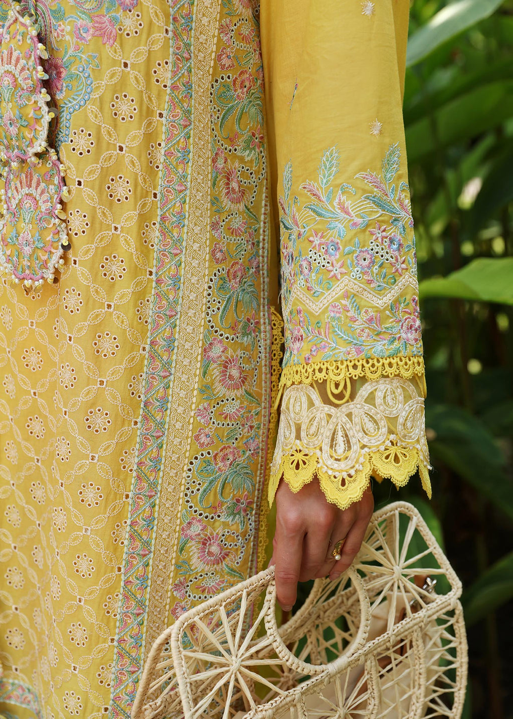 Kanwal Malik | Sareen Luxury Lawn 24 | Vanessa - House Of Anaya