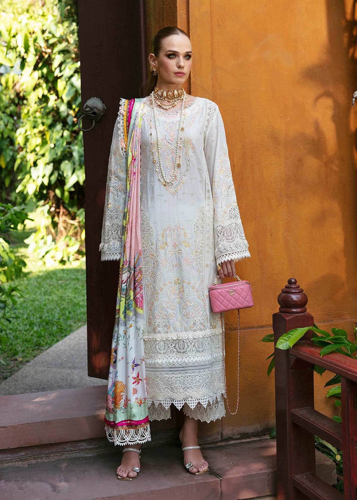 Kanwal Malik | Sareen Luxury Lawn 24 | Daisy - House Of Anaya
