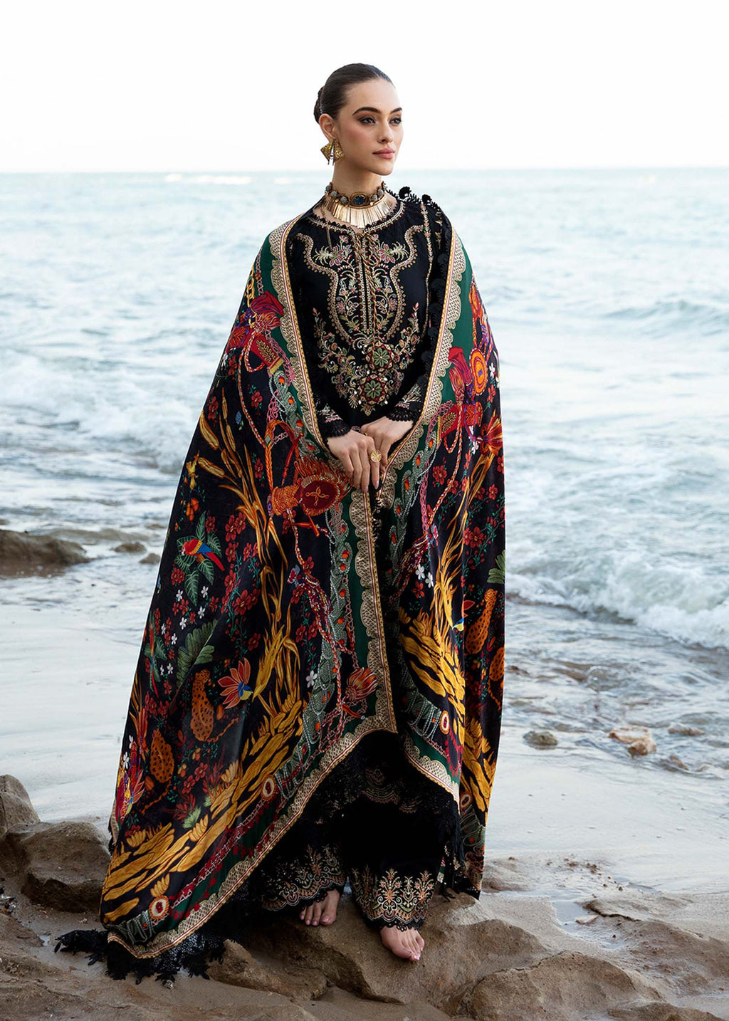Kanwal Malik | Sareen Luxury Lawn 24 | Gloria - House Of Anaya