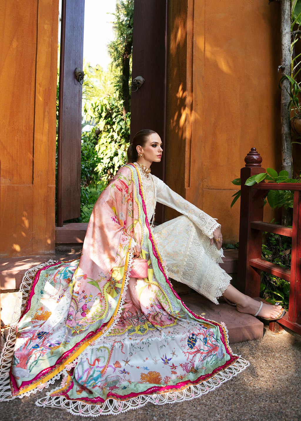 Kanwal Malik | Sareen Luxury Lawn 24 | Daisy - House Of Anaya