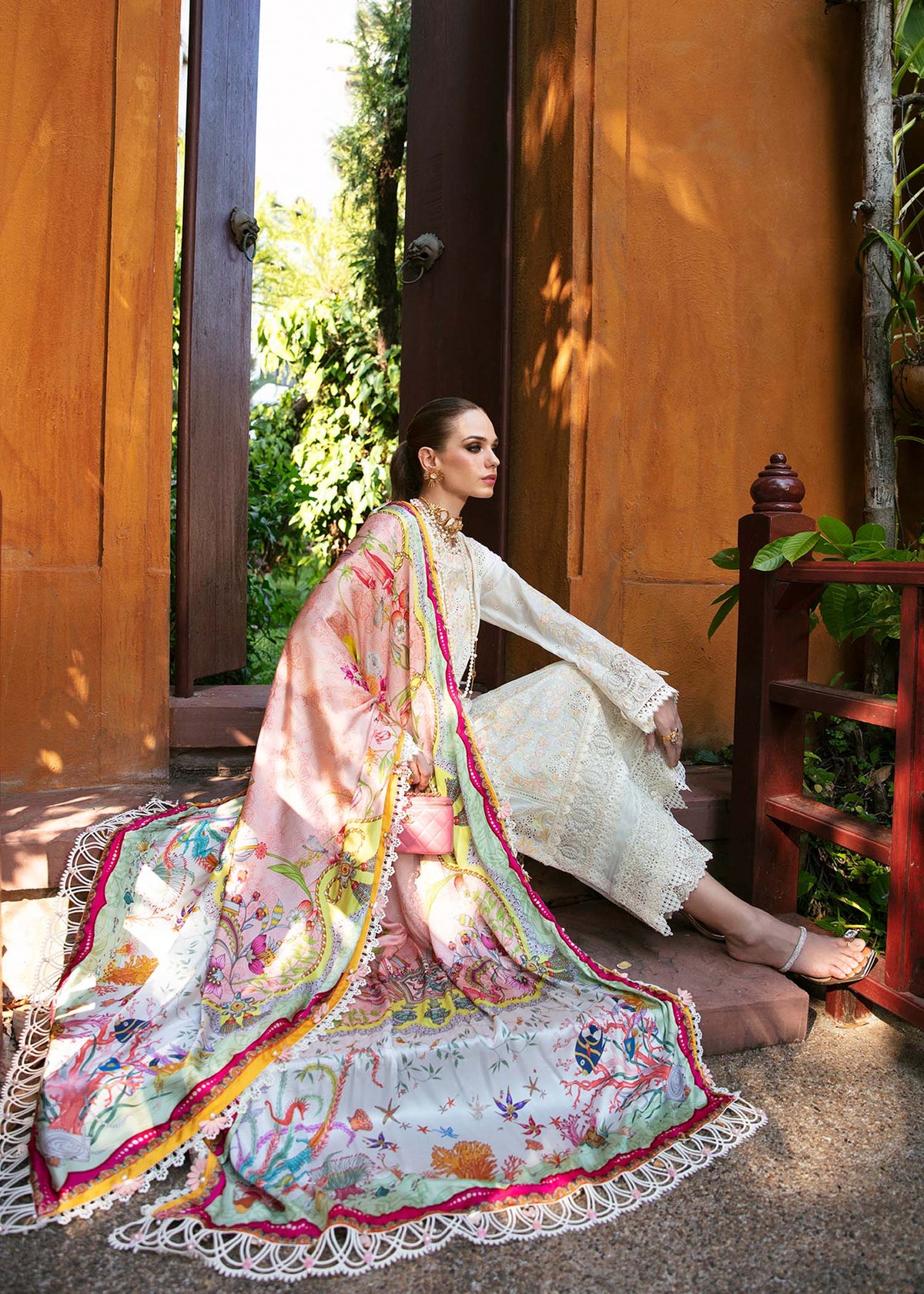 Kanwal Malik | Sareen Luxury Lawn 24 | Daisy - House Of Anaya