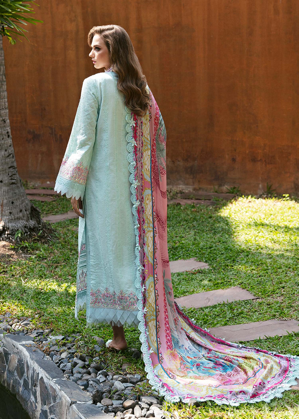Kanwal Malik | Sareen Luxury Lawn 24 | Lilly - House Of Anaya