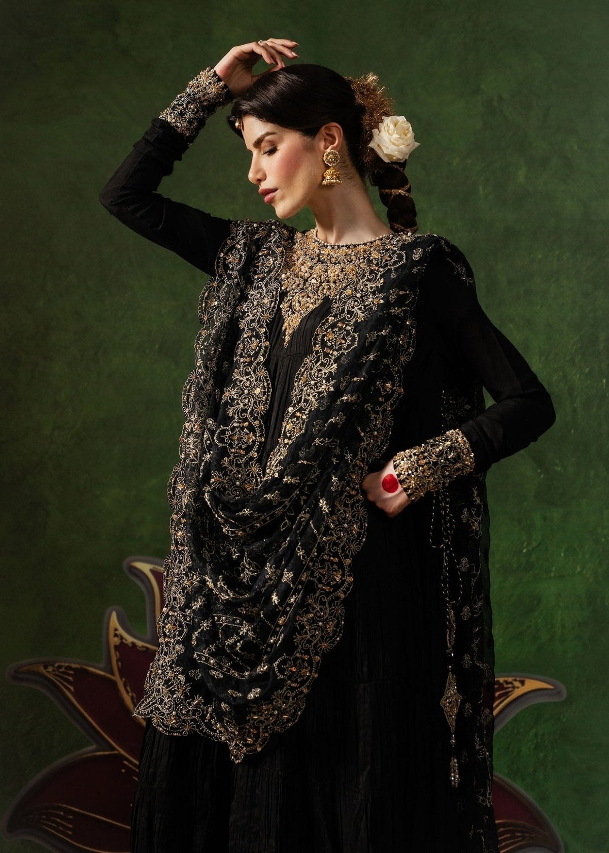 Kanwal Malik | Shehnai luxury Pret-26 | Layla