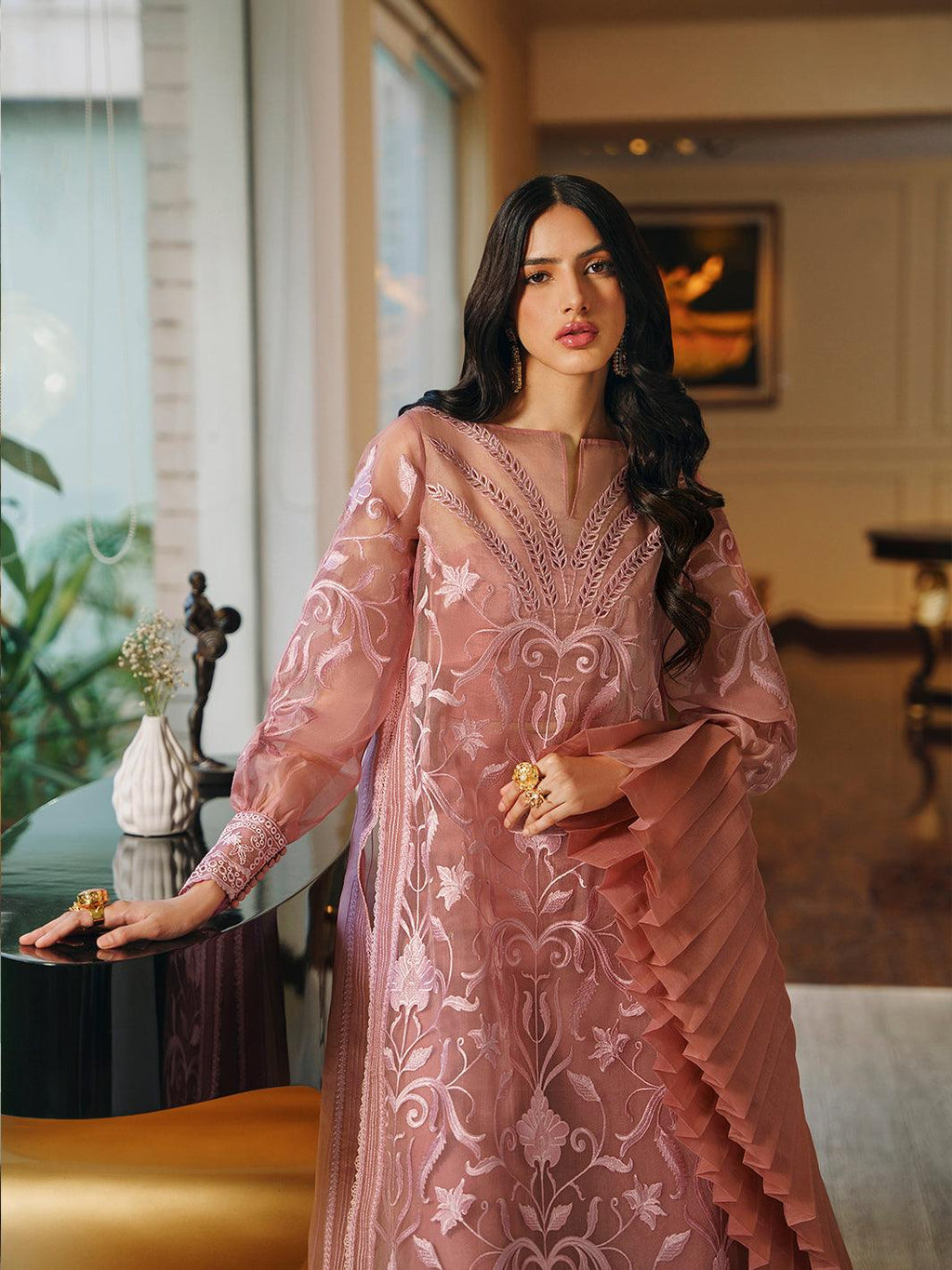 Amroz Atelier | Reveur Formals | Le Ros????Ÿ???? - Riwayat-e-Khas