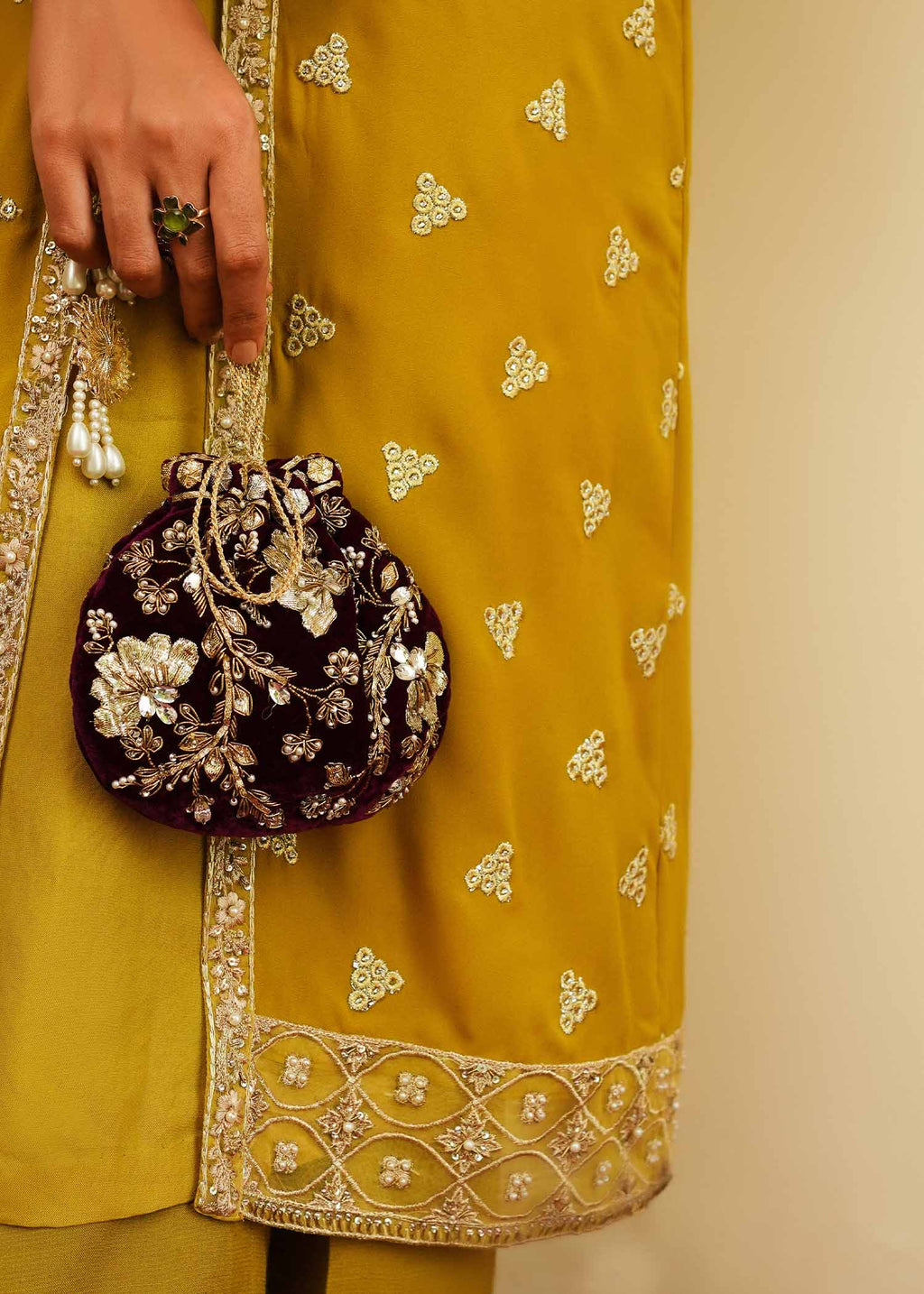 Mahgul | Eid Edit 2024 | Mustard Shine - Riwayat-e-Khas