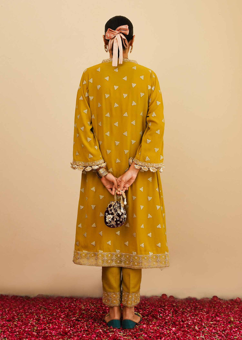 Mahgul | Eid Edit 2024 | Mustard Shine - Riwayat-e-Khas