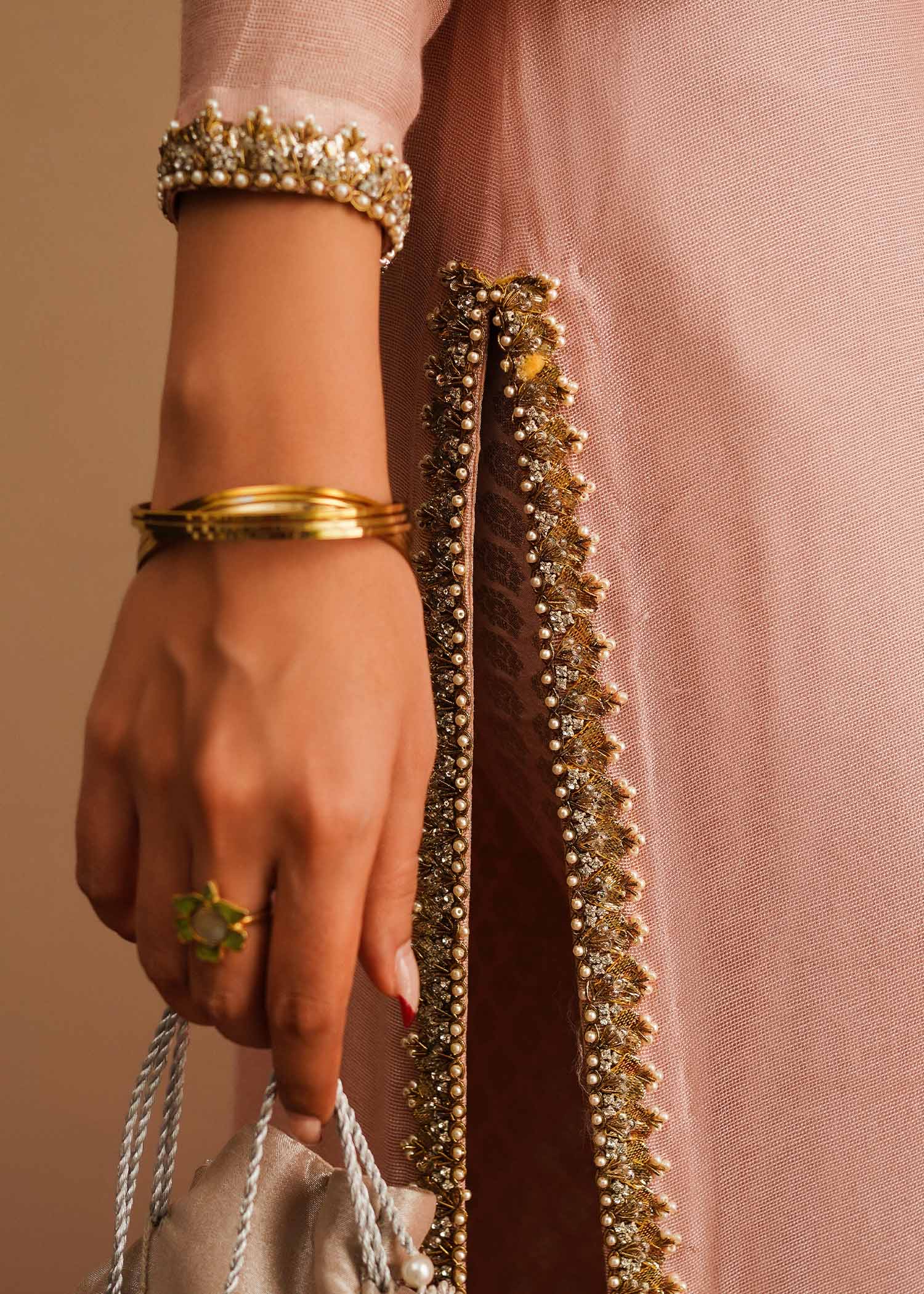 Mahgul | Eid Edit 2024 | Pink Elegance - Riwayat-e-Khas