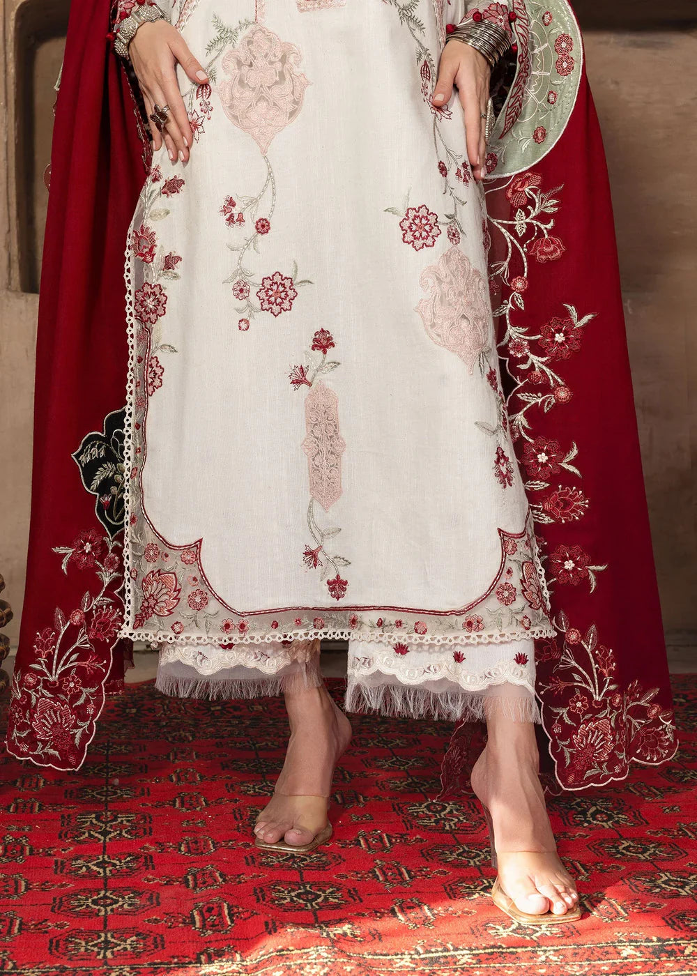 Saira Shakira | Winter 25 | CYRA 6-B