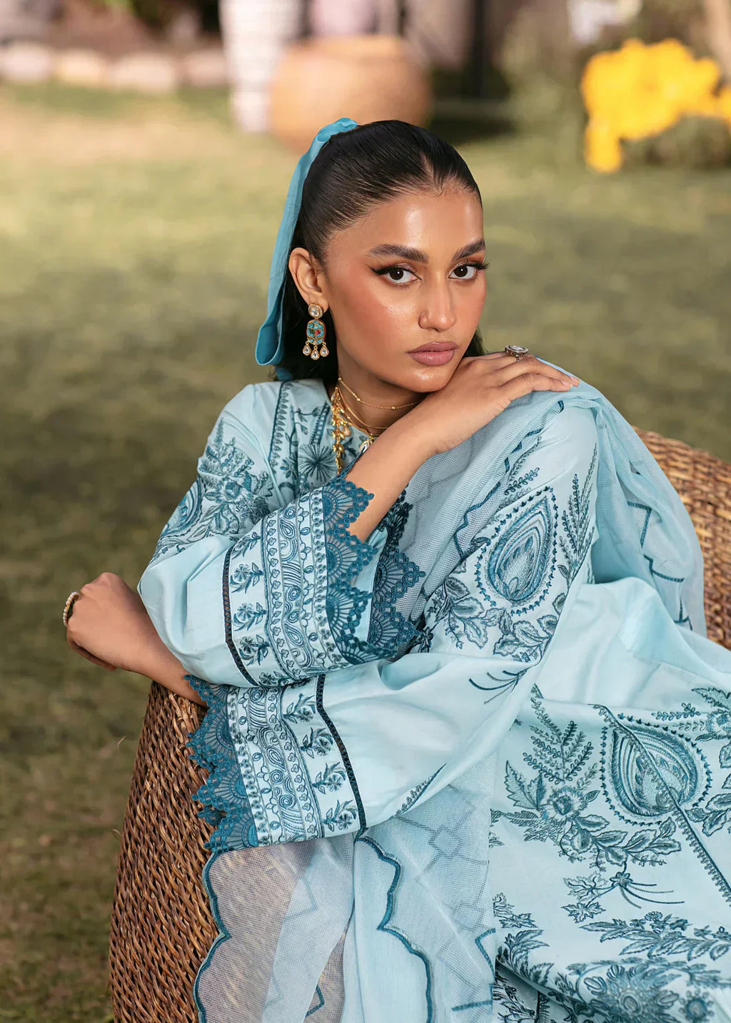Mohagni | Muntazir Luxury Lawn 24 | CM-10 - Riwayat-e-Khas