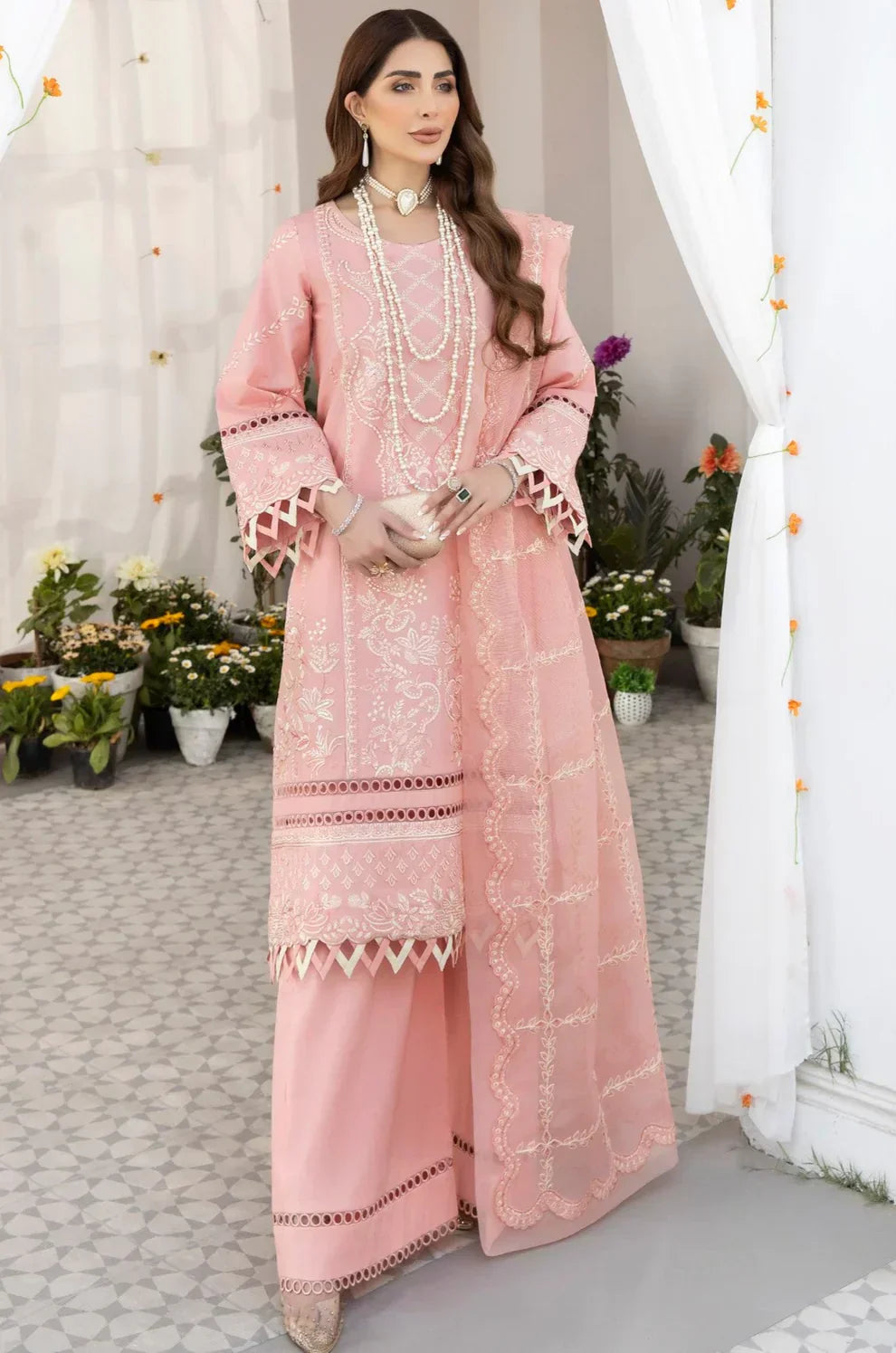 Mohagni | Muntazir Luxury Lawn 24 | AM-07 - Riwayat-e-Khas