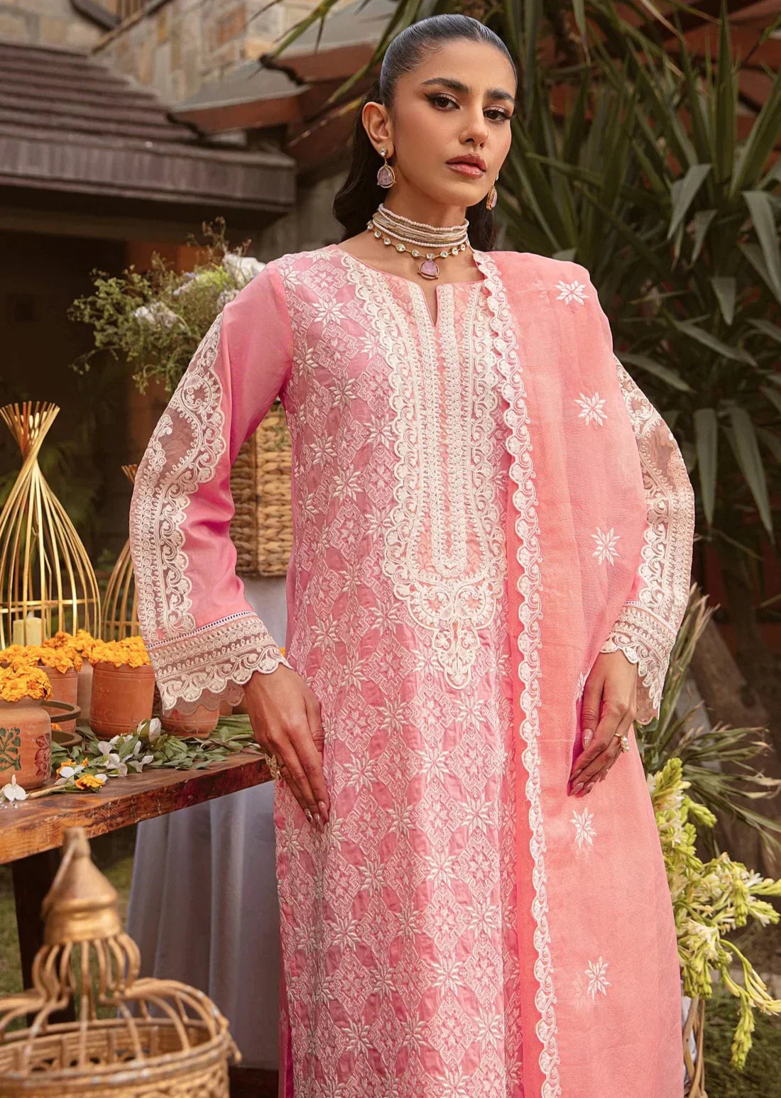 Mohagni | Muntazir Luxury Lawn 24 | MGZ-12 - Riwayat-e-Khas
