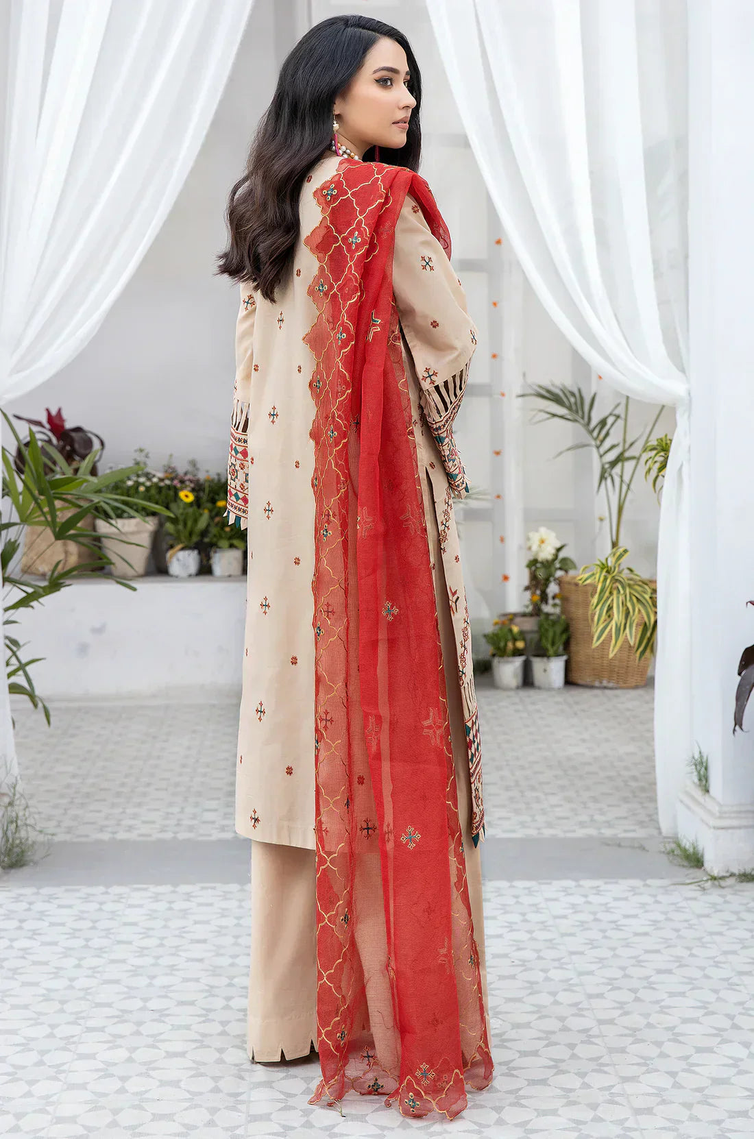 Mohagni | Muntazir Luxury Lawn 24 | AM-15 - Riwayat-e-Khas