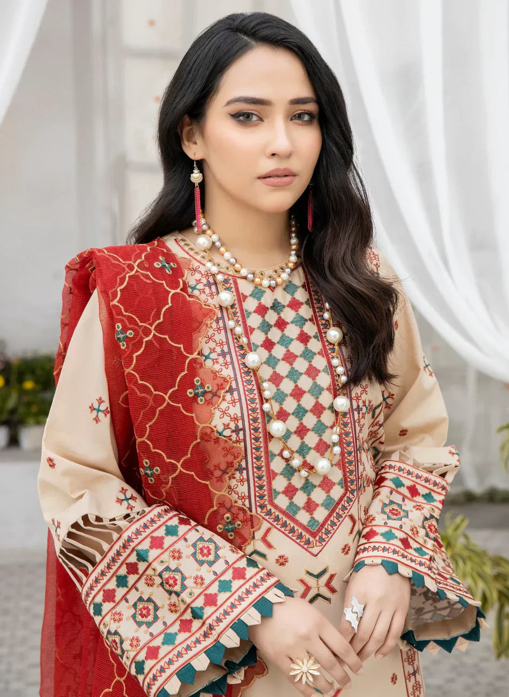 Mohagni | Muntazir Luxury Lawn 24 | AM-15 - Riwayat-e-Khas