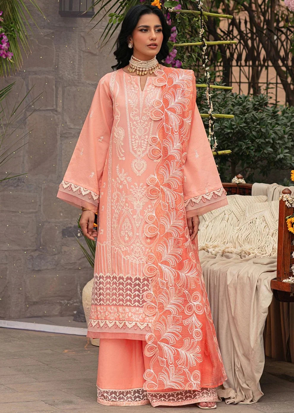 Mohagni | Muntazir Luxury Lawn 24 | CM-01 - Riwayat-e-Khas