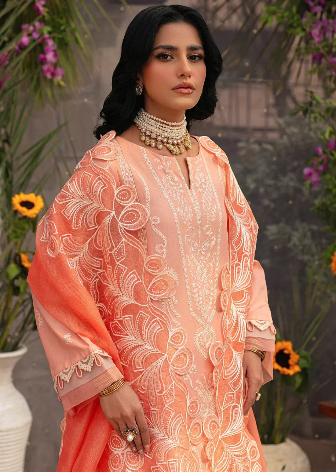 Mohagni | Muntazir Luxury Lawn 24 | CM-01 - Riwayat-e-Khas