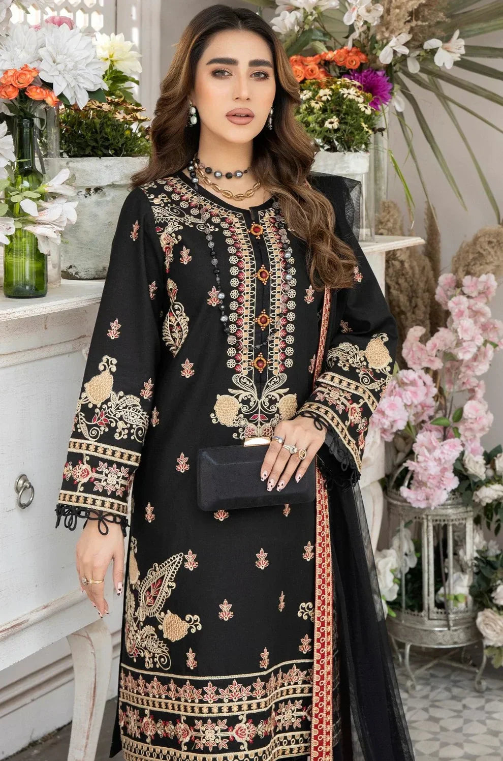 Mohagni | Muntazir Luxury Lawn 24 | AM-05 - Riwayat-e-Khas
